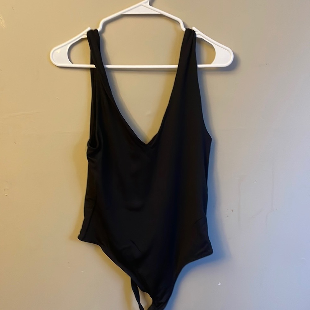 Women’s bodysuit (Bin T)​